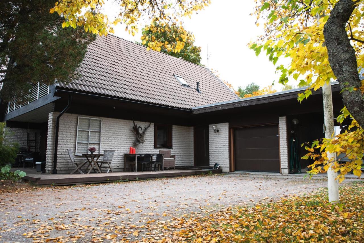 Villa Jupperi Espoossa Экстерьер фото